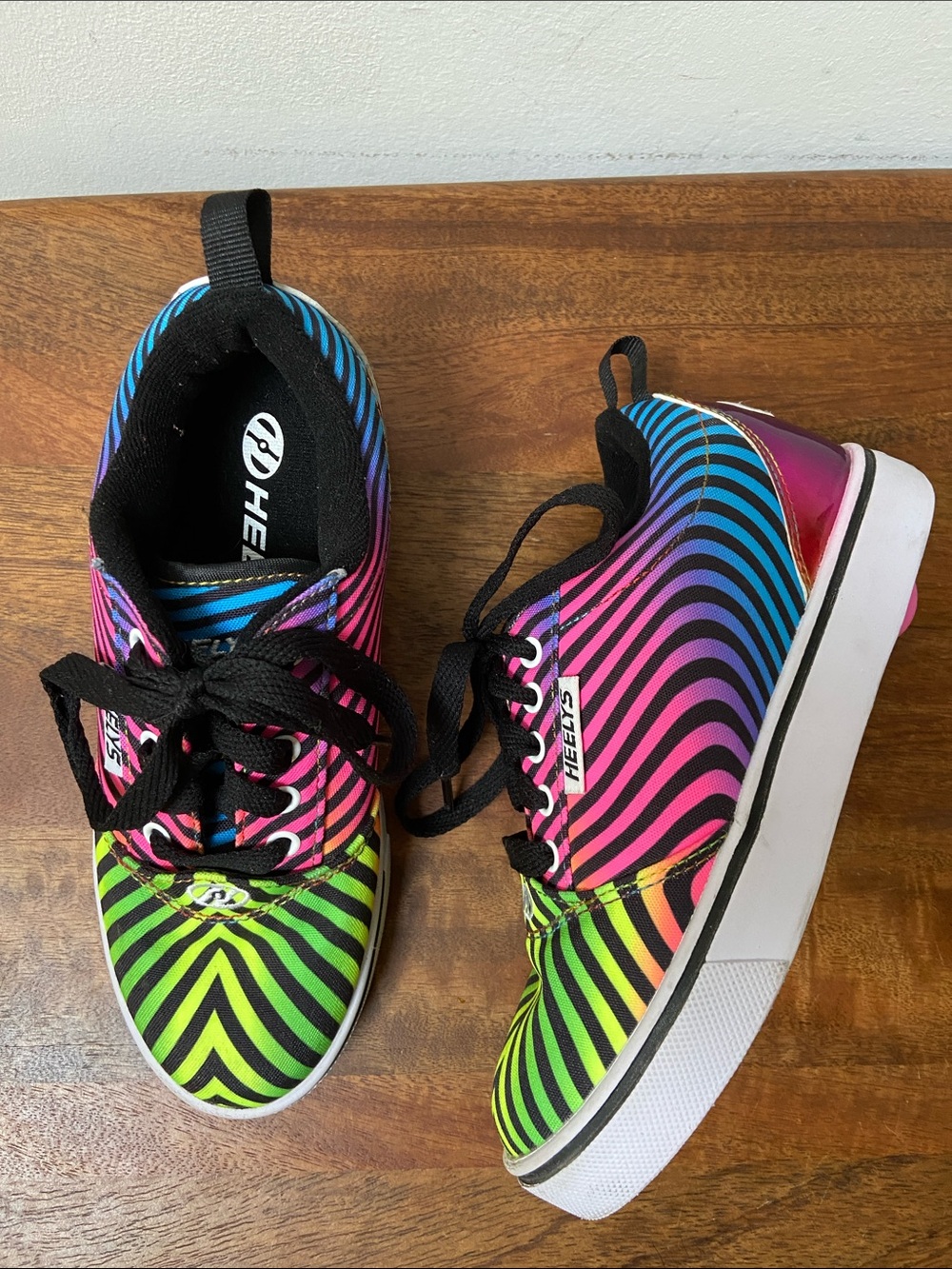 Heelys Kids Neon Lace-Up Sneakers Skates in Green, Pink & Blue